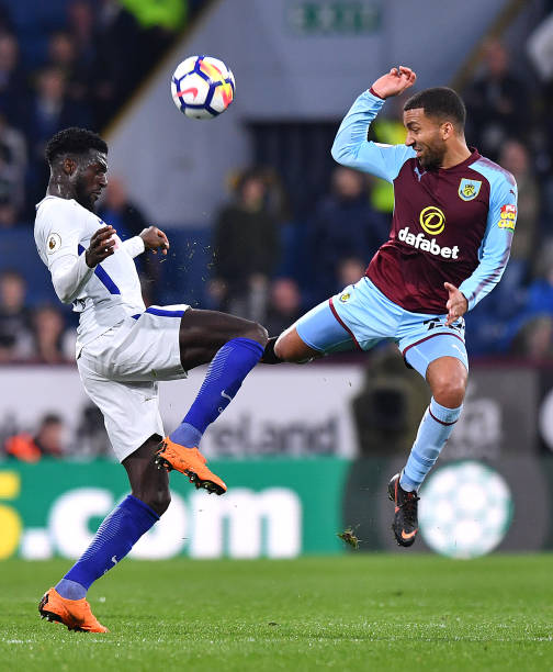 中看到更多 中看到更多