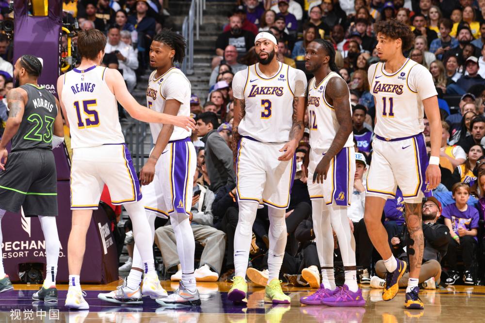 在这场焦点 在这场焦点