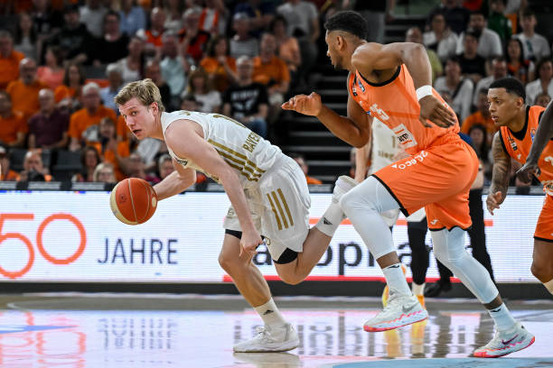 竞争日益激 竞争日益激